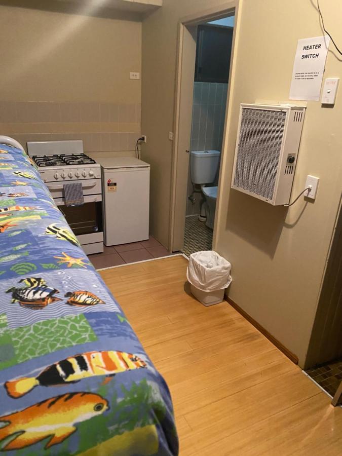 Snowgate Motel + Apartments เบอร์ริเดล ภายนอก รูปภาพ