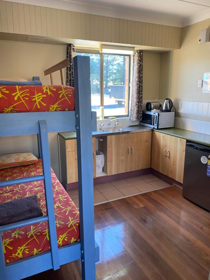 Snowgate Motel + Apartments เบอร์ริเดล ภายนอก รูปภาพ