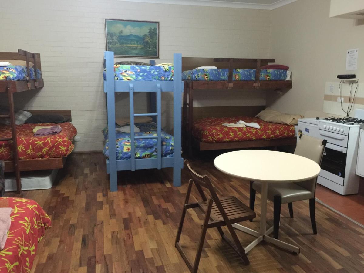 Snowgate Motel + Apartments เบอร์ริเดล ภายนอก รูปภาพ