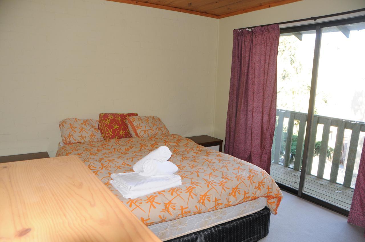Snowgate Motel + Apartments เบอร์ริเดล ภายนอก รูปภาพ